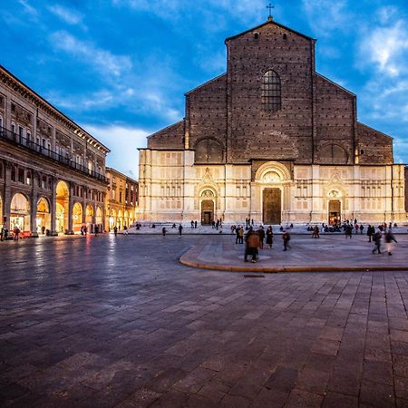 Urbanicooh Paracelso - Piazza Maggiore View Bologne Extérieur photo