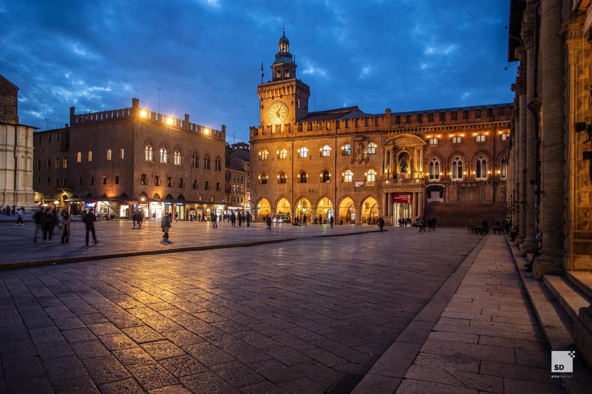 Urbanicooh Paracelso - Piazza Maggiore View Bologne Extérieur photo
