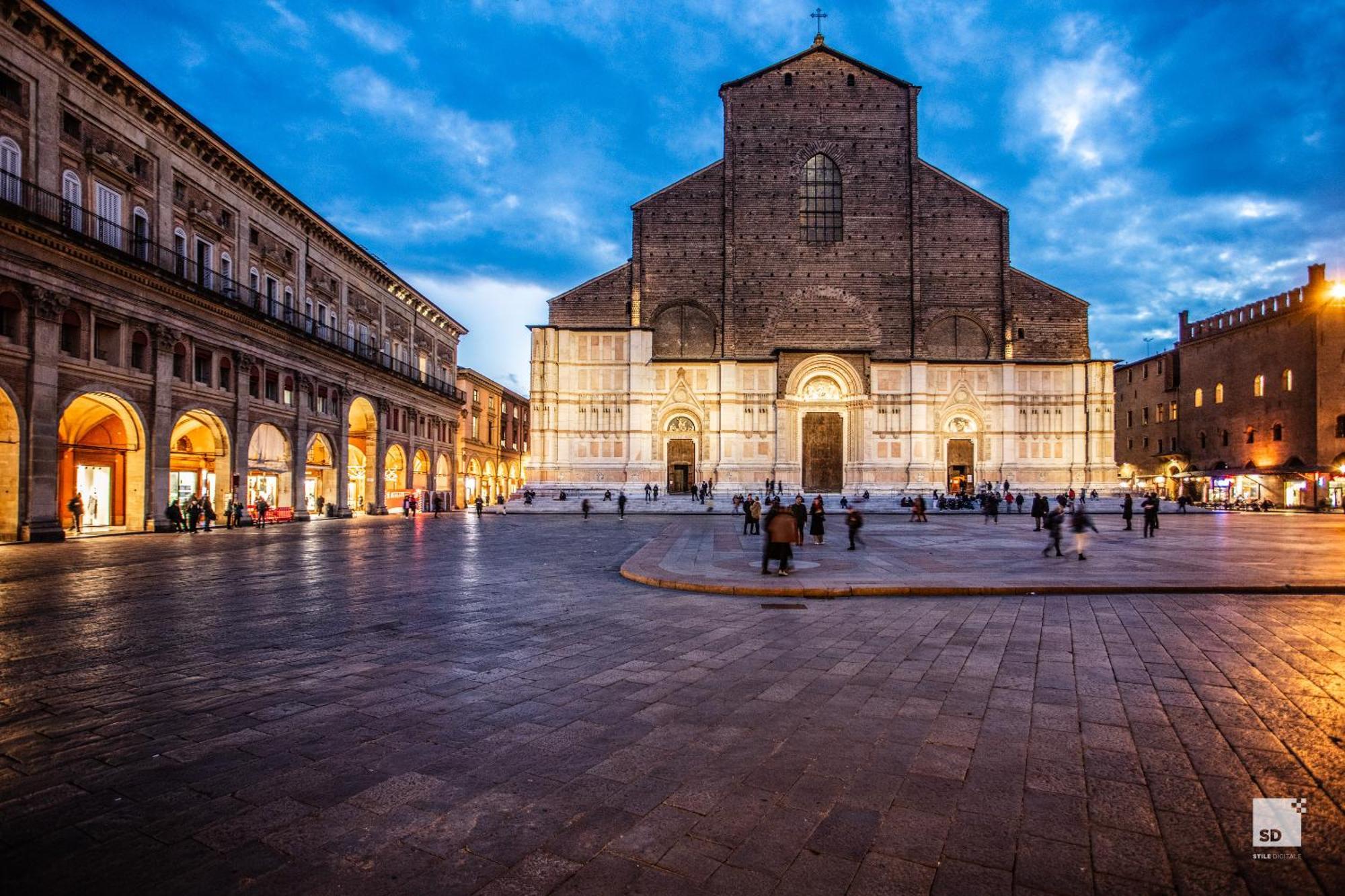 Urbanicooh Paracelso - Piazza Maggiore View Bologne Extérieur photo